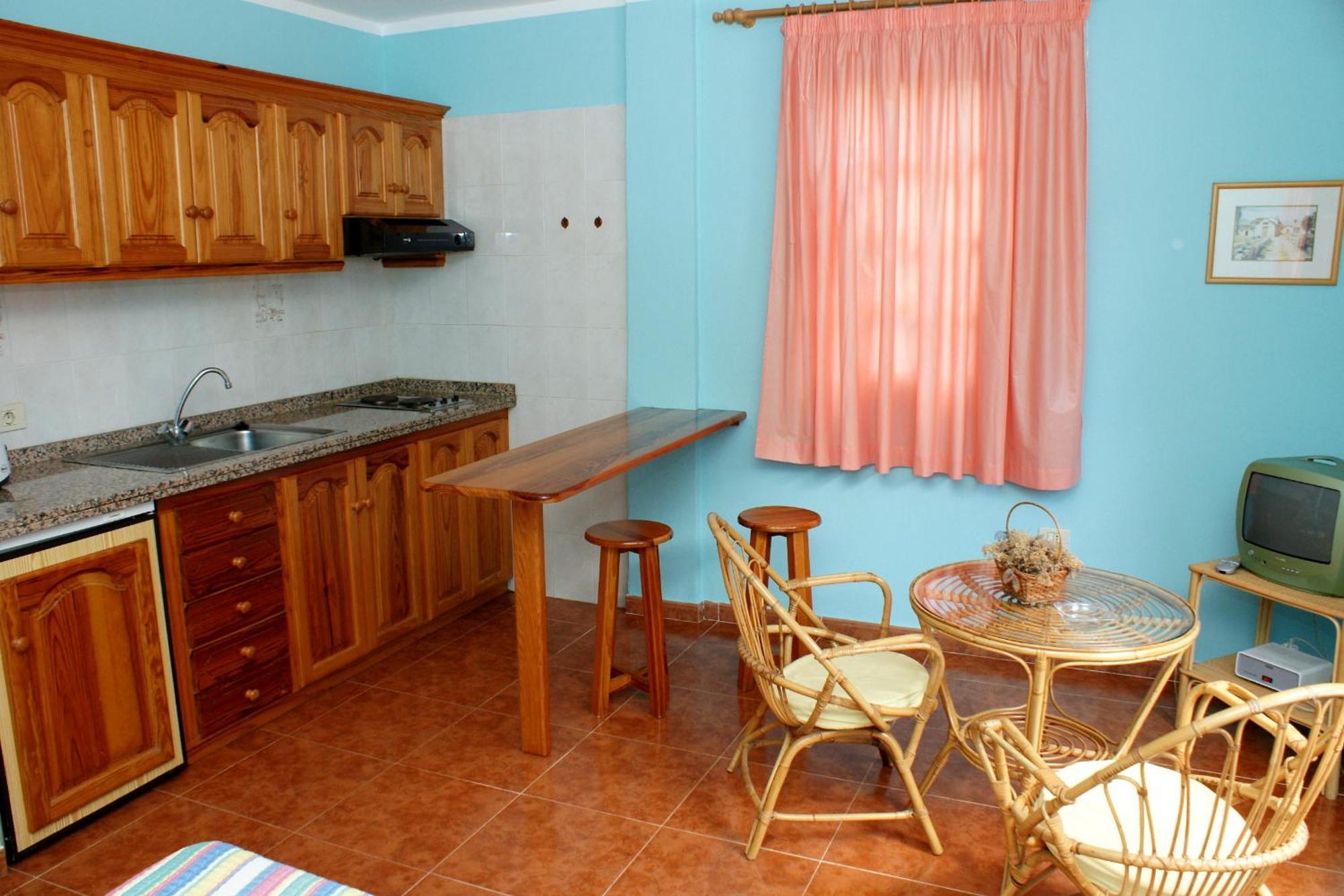 Apartamentos Nelly Valle Gran Rey Bilik gambar